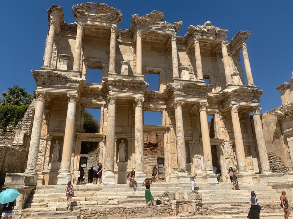 Efeze bibliotheek Carian trail hiking holidays
